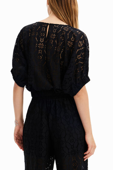 Korte kanten blouse met pofmouwen | Desigual