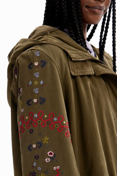 Embroidered hooded parka | Desigual