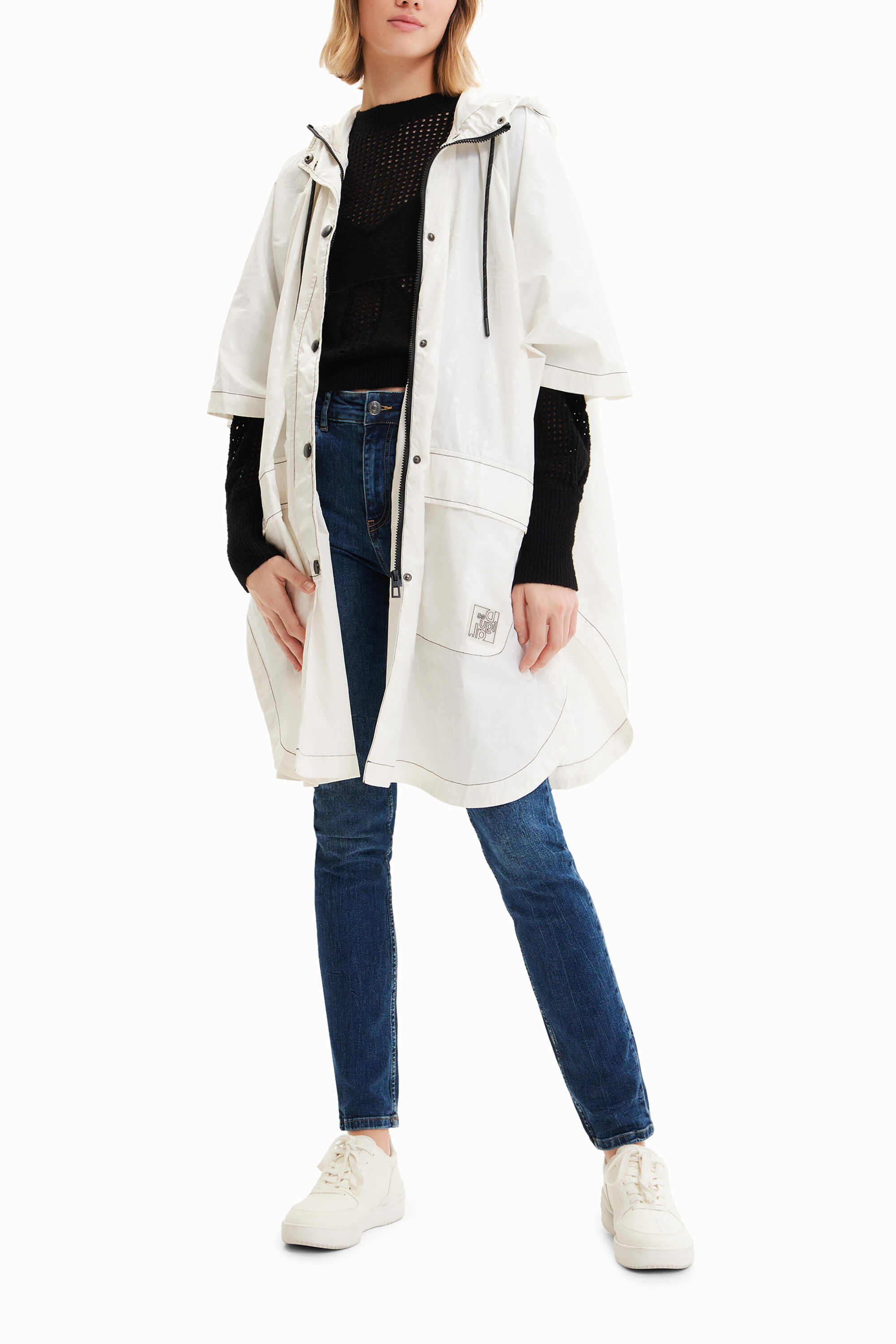 ゴゴ Kurtka przeciwdeszczowa składana z nadrukiem typu logomania