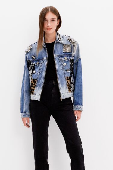 Ejemplo pivote Mutilar Chaqueta vaquera trucker patch | Desigual.com