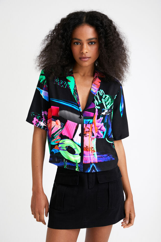 Cropped tropical shirt