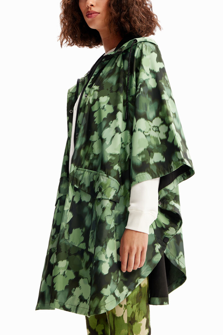 Chubasquero capucha camo | Desigual