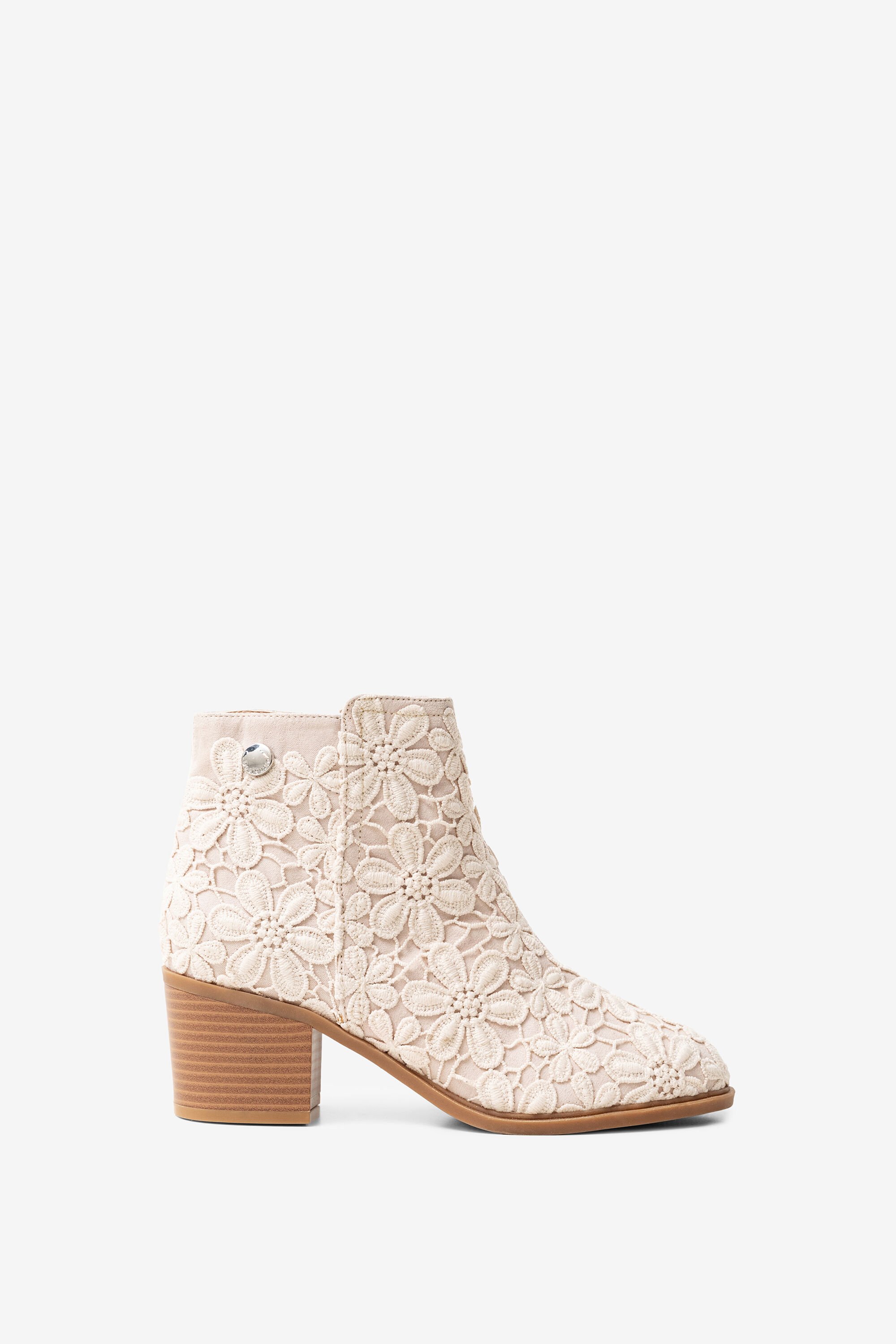 stuart weitzman clinger boots