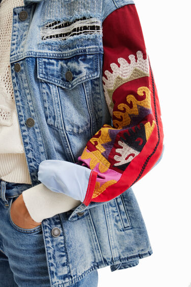 Sovracamicia denim trucker ricamata | Desigual