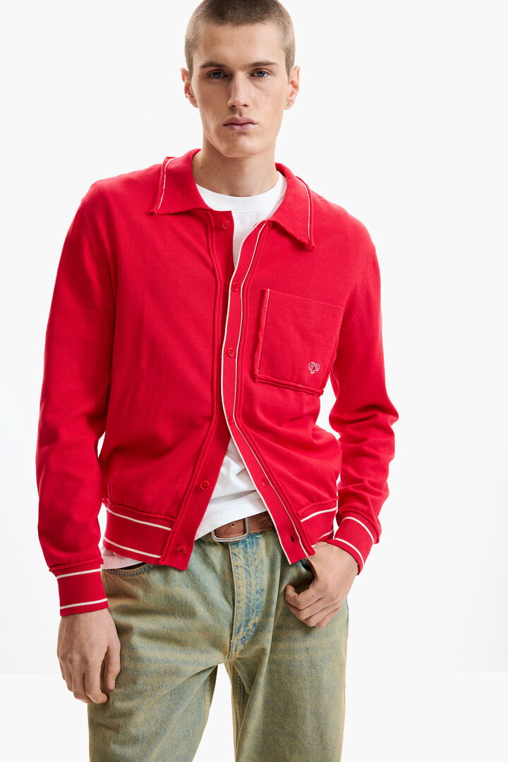 Fine buttoned sweater