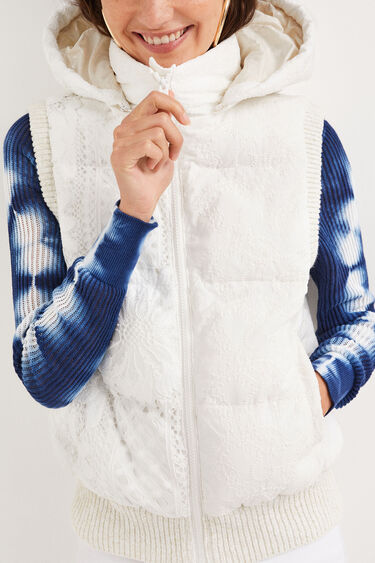 Lace quilted gilet | Desigual