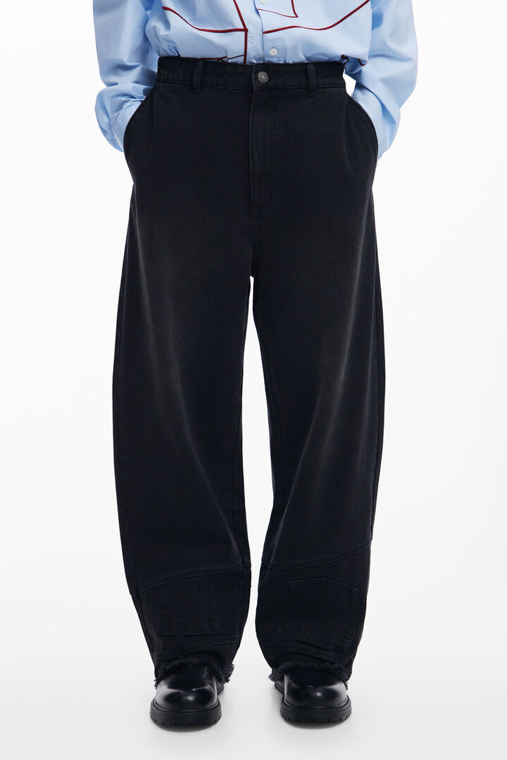 Upcycling jeans with frayed hem | Desigual