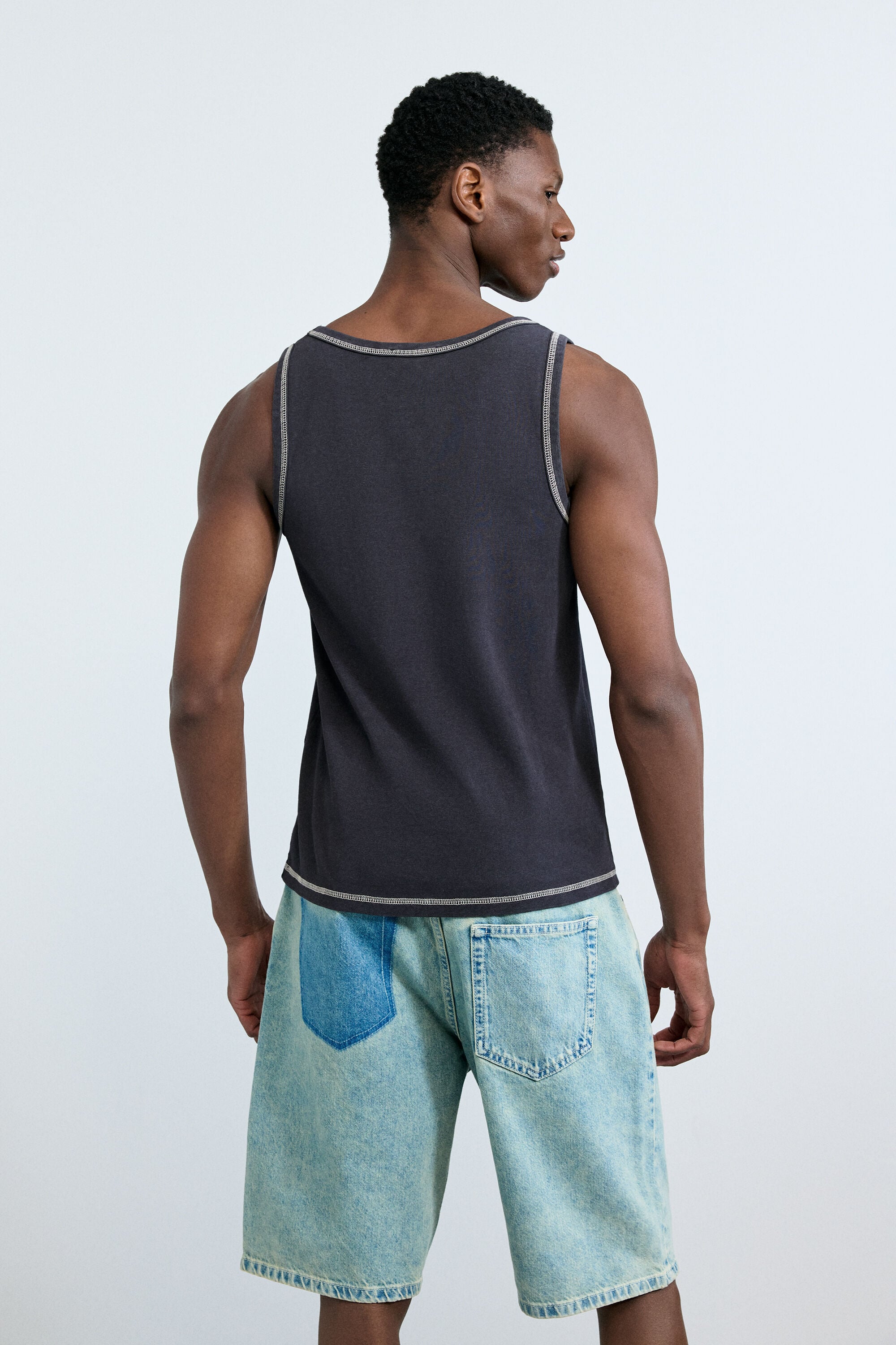 ブラック タンクトップ ロゴ Mサイズ ロゴ入りタンクトップ 黒 メンズ用 I Desigual.com