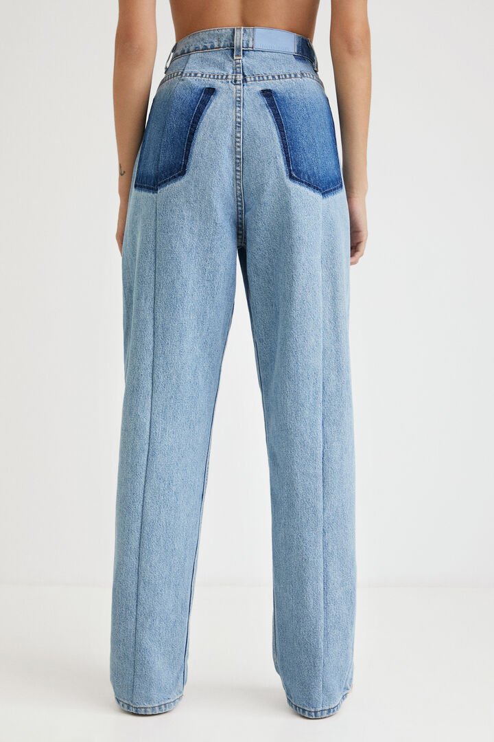 Loose upcycled pleated jeans | Desigual