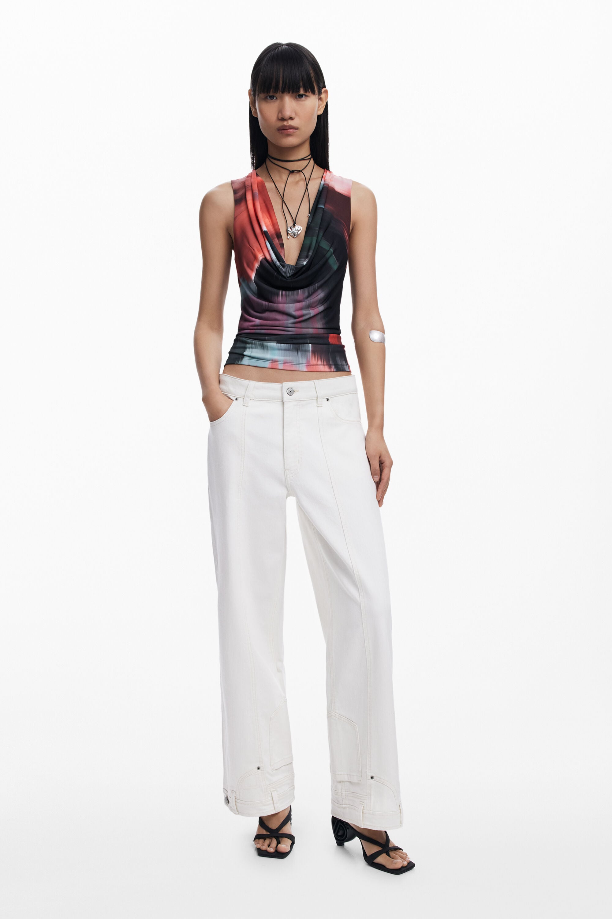 デジグアル　キラキラトップス ドレープネックTシャツ 女性用 I Desigual.com