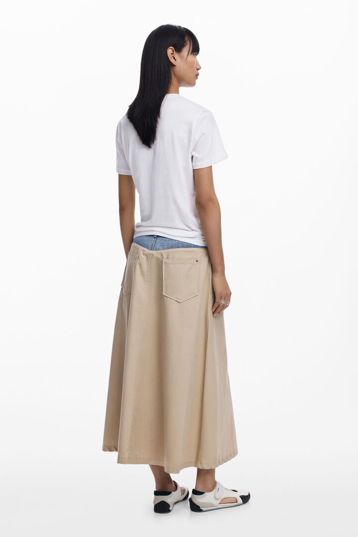 Camiseta logo tachuelas | Desigual