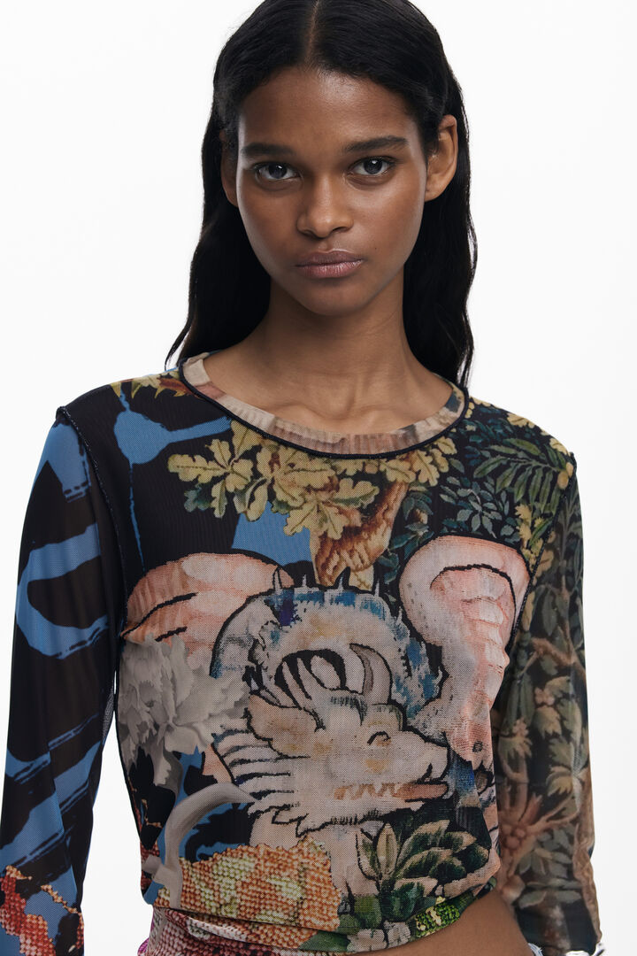 T-shirt designed by Mr. Christian Lacroix | Desigual