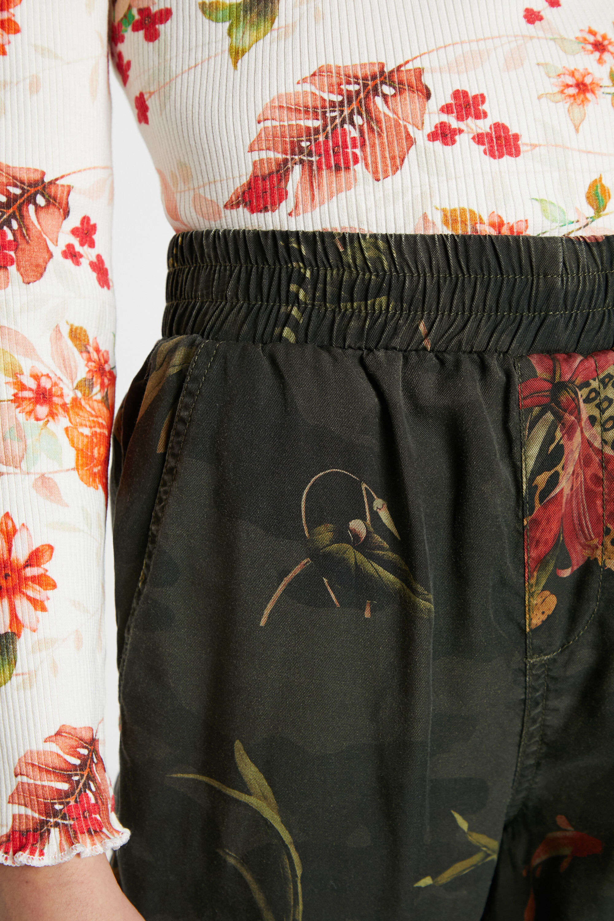 Joggers flowers Desigual