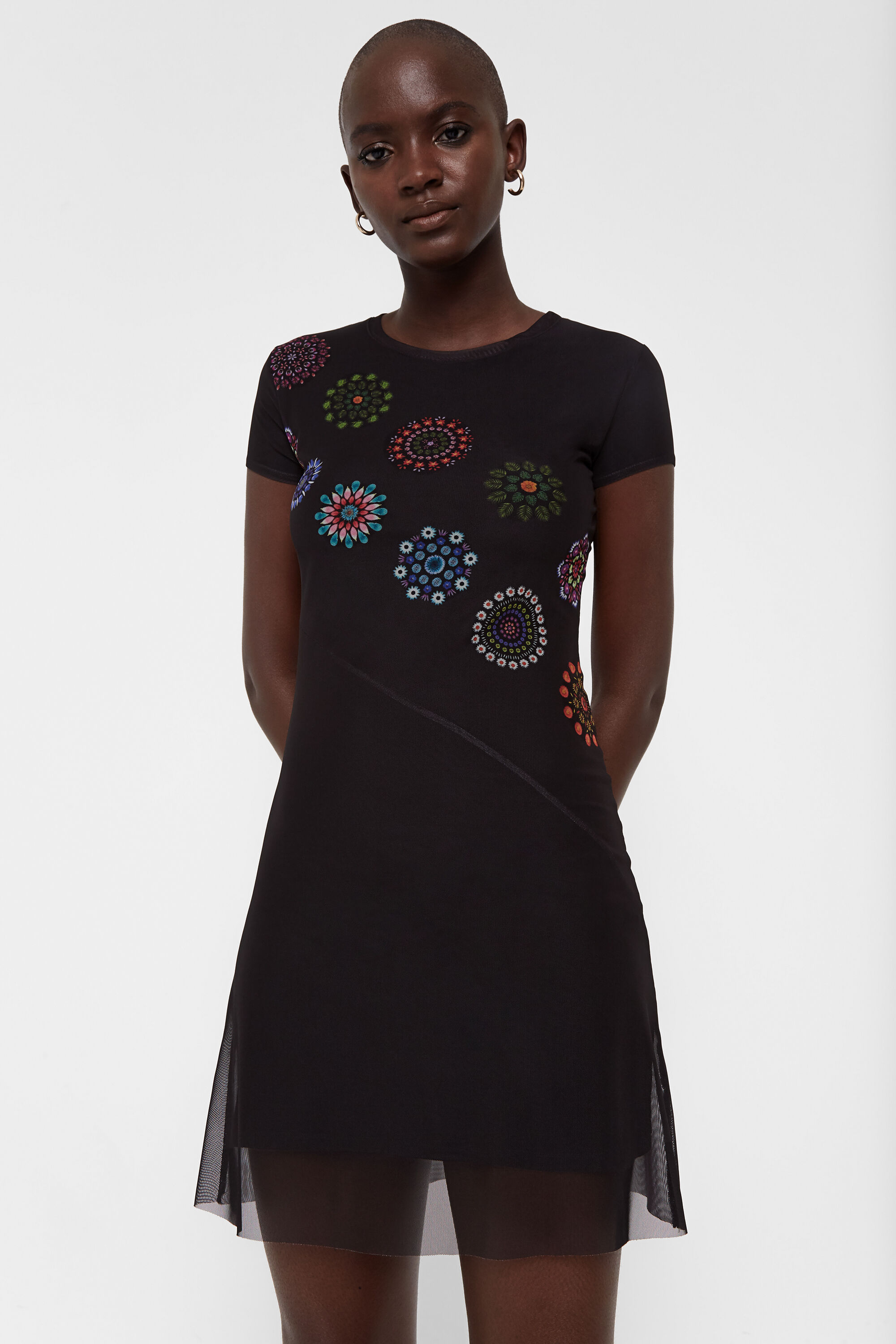 Vestido manga corta tul y mandalas