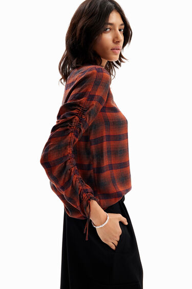 Adjustable sleeve plaid blouse | Desigual