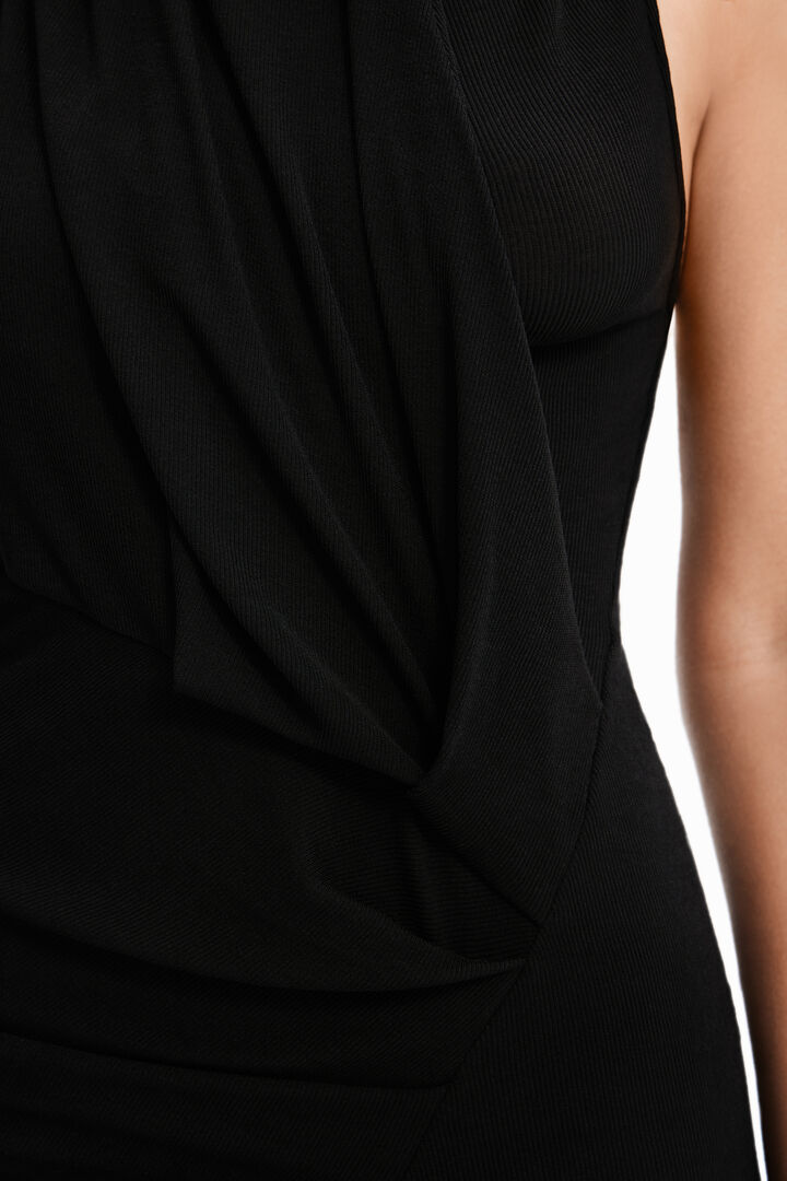 Nathy Peluso hooded dress | Desigual