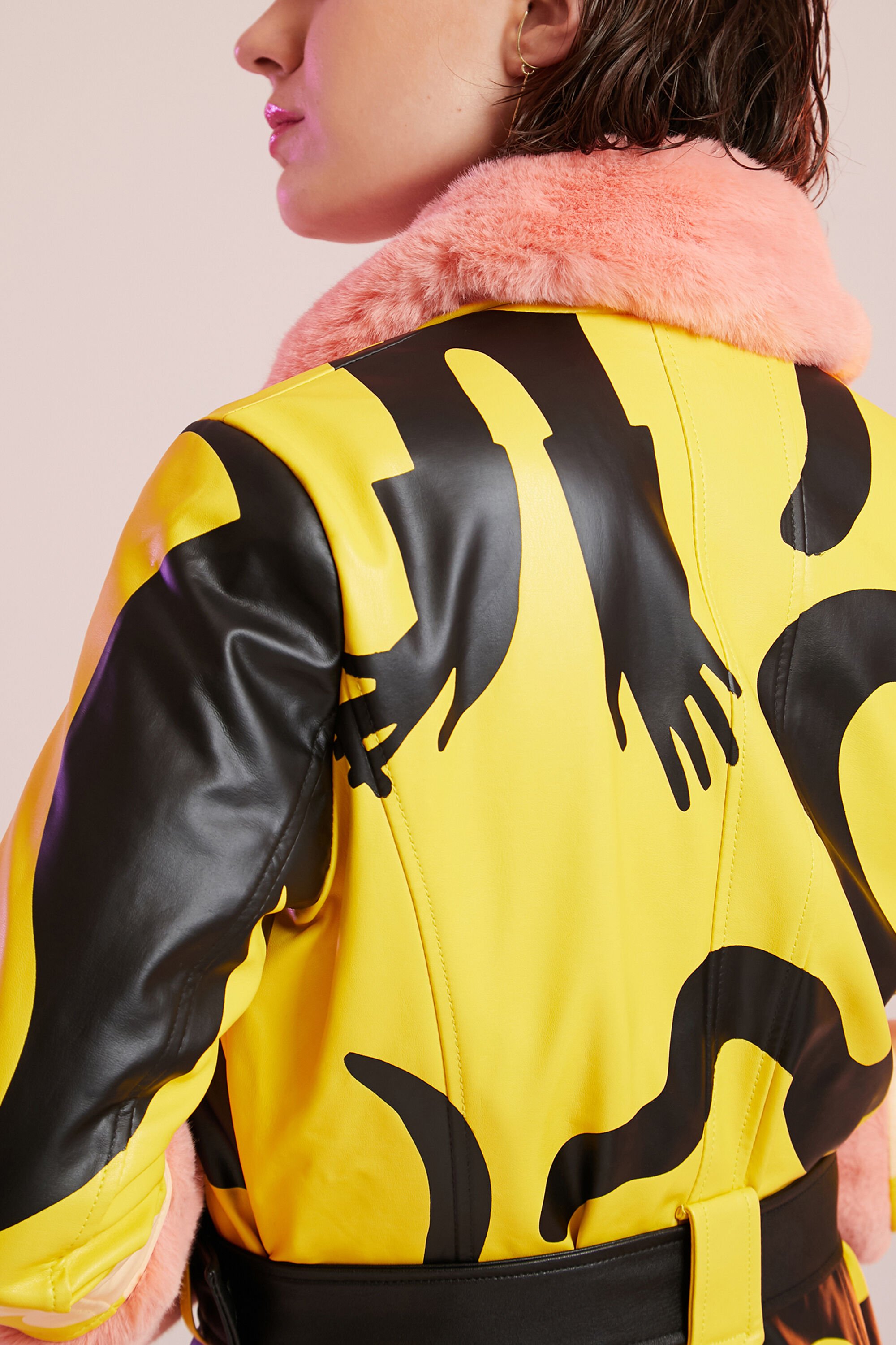 Abrigo amarillo desigual store