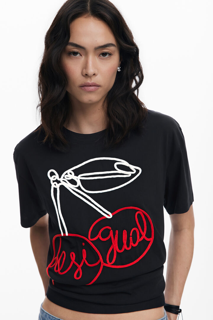 Cherry embossed T-shirt | Desigual