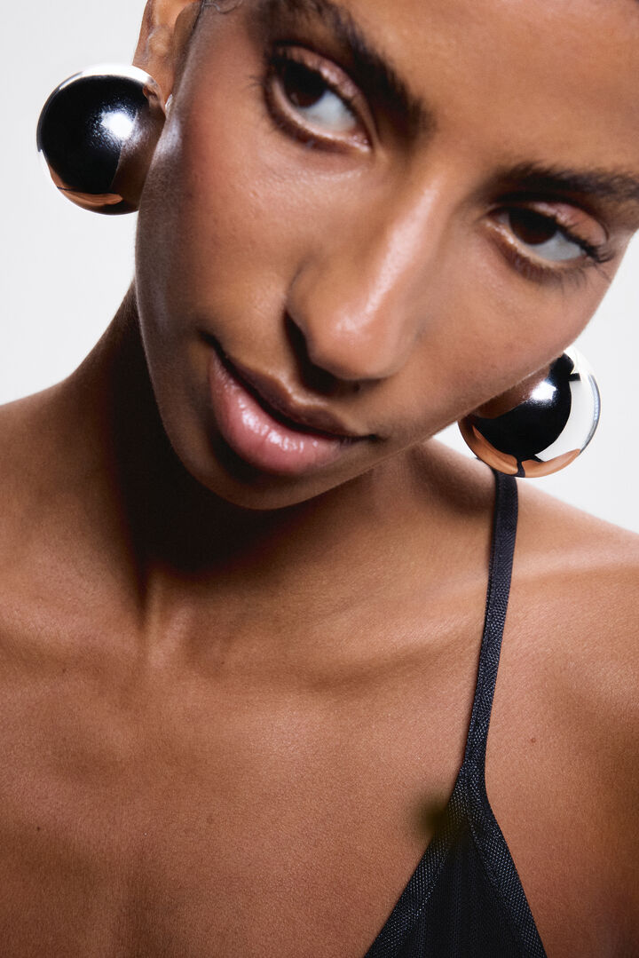 Organic Shape Zalio earrings