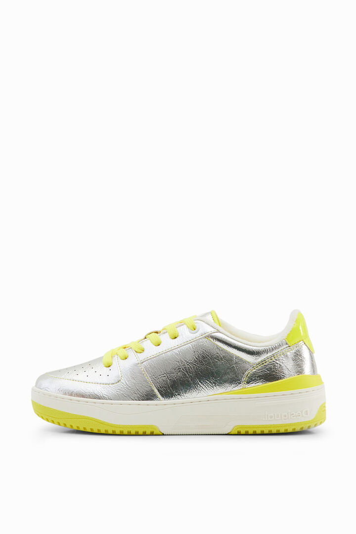 Retro chunky sneakers