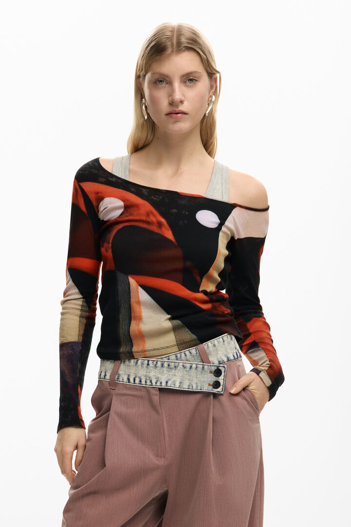 Printed T-shirt with buttons