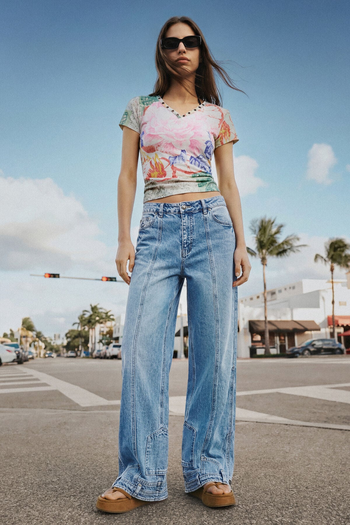逆効果のストレートジーンズ 女性用 I Desigual.com