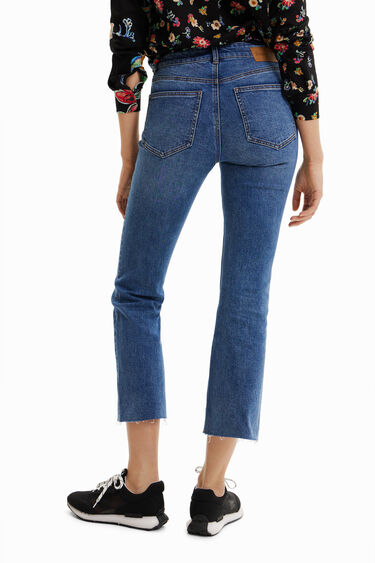 Vaqueros Flare cropped bordado flores | Desigual