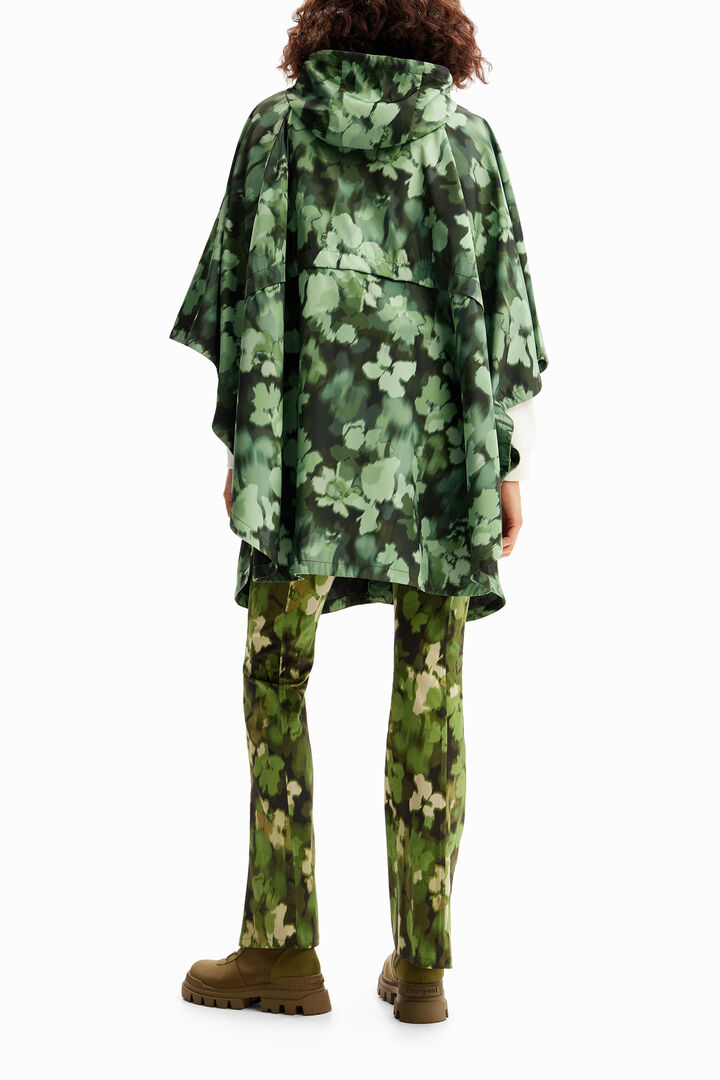 Chubasquero capucha camo | Desigual