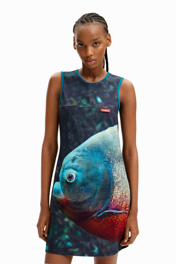 Robe courte piranha Tyler McGillivary | Desigual