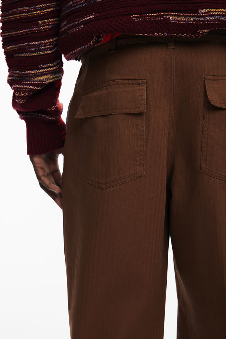 Pleated trousers | Desigual