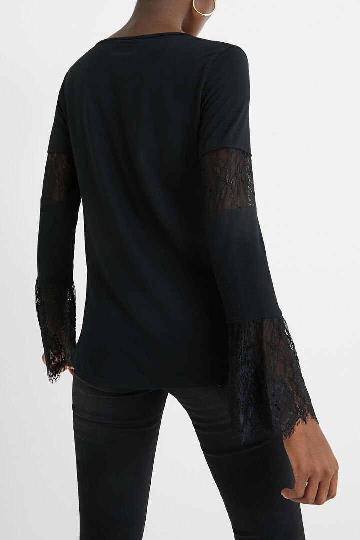 T-shirt manches évasées applications | Desigual
