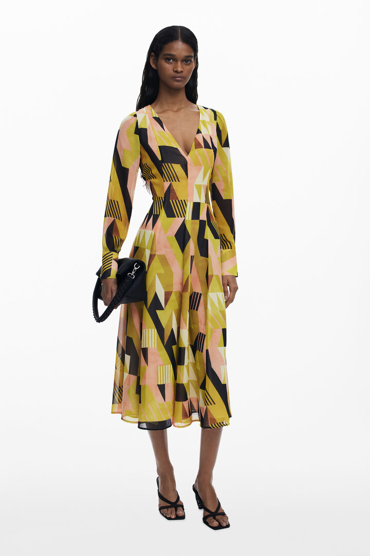 Kleid entworfen von Mr. Christian Lacroix