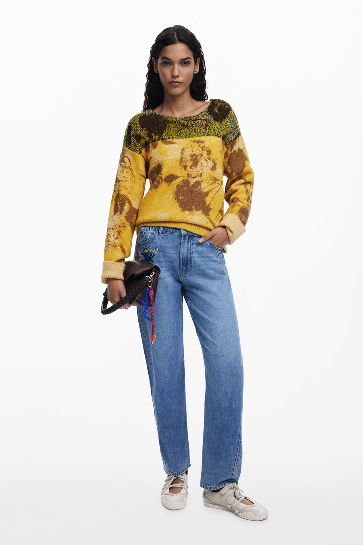Embroidered flower jeans