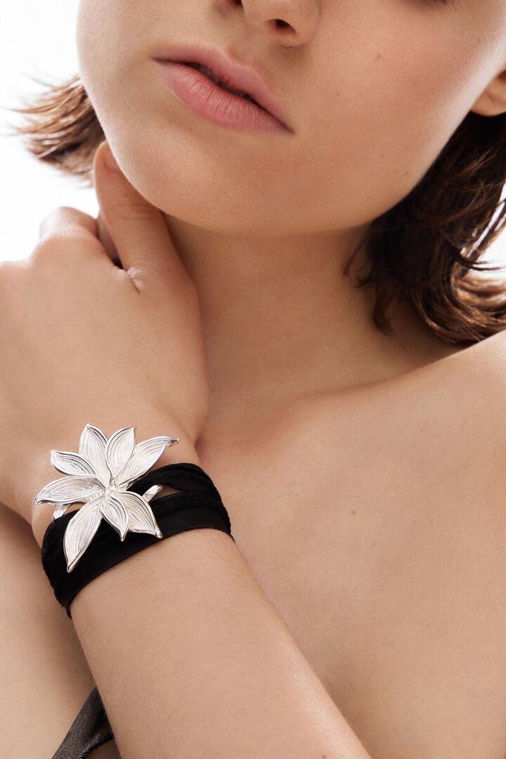 Zalio ゴールドコーティング 花チュールネックレス | Desigual