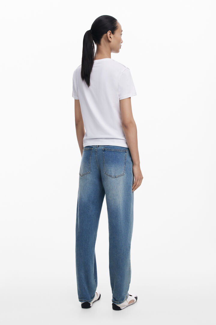 T-shirt with embroidered phrase | Desigual