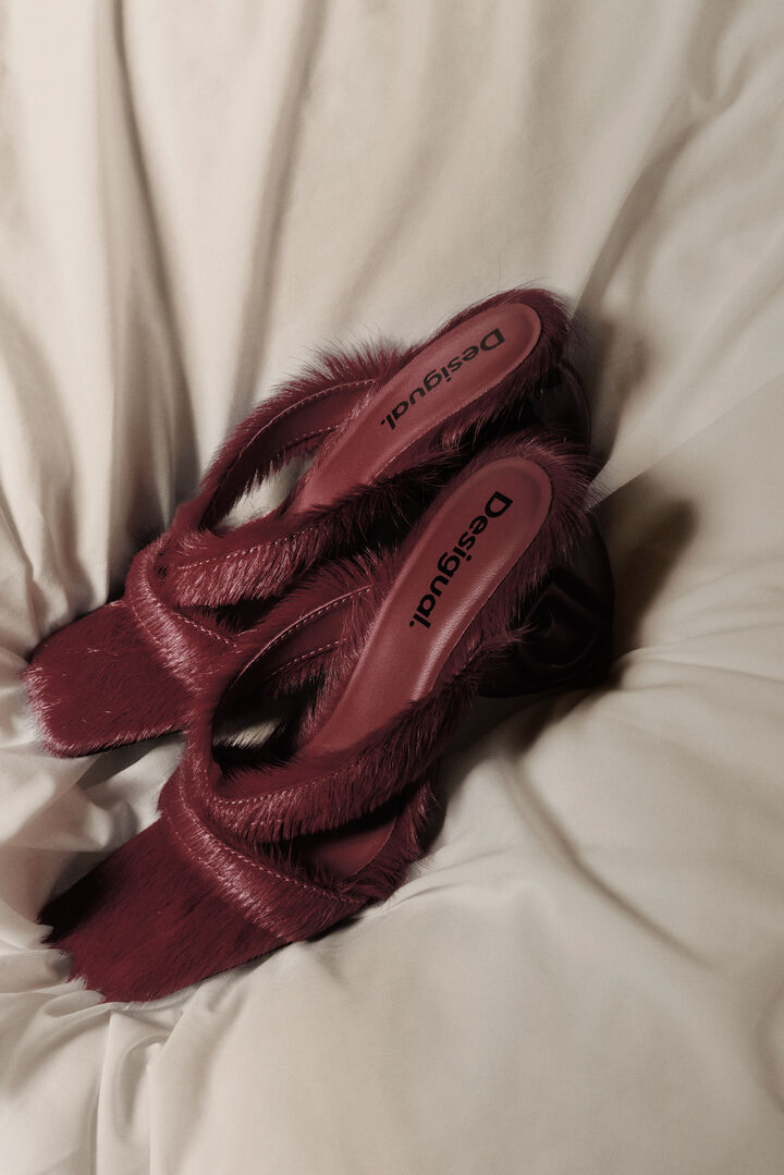 Heart studio fur sandal