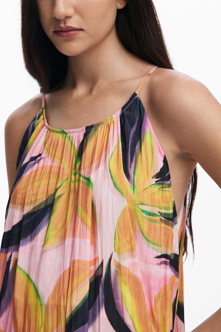 Vestido midi efeito enrugado