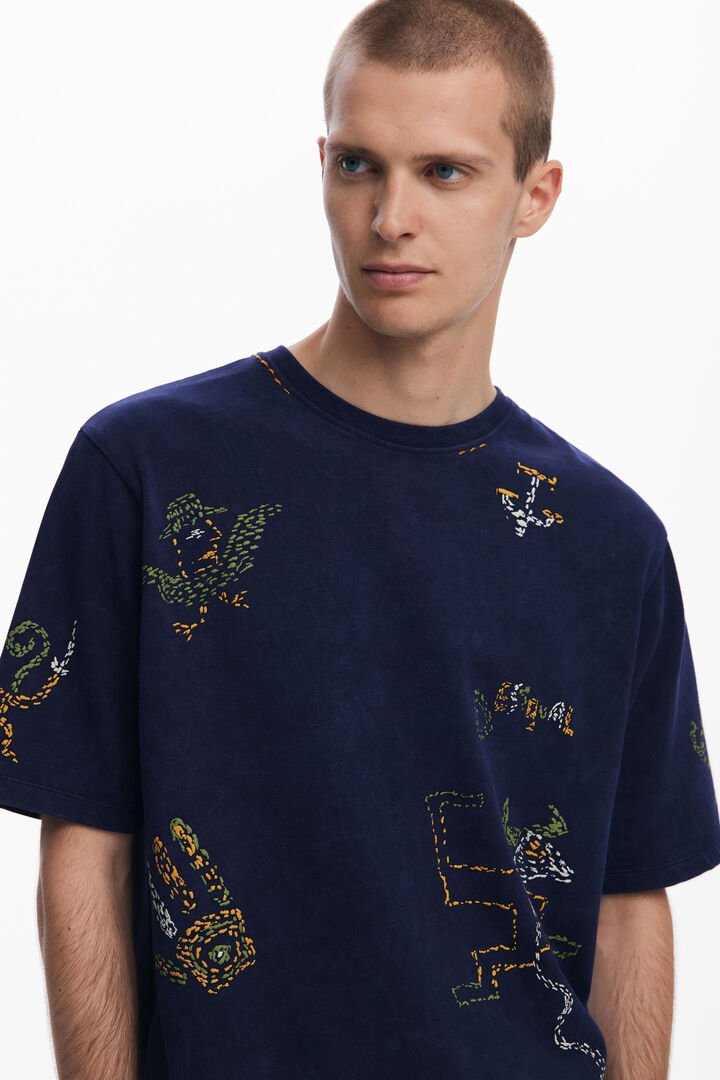 T-shirt with tribal embroidery | Desigual