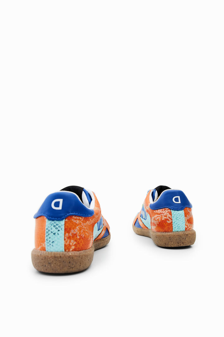 Retro tenisky s viacfarebnými nášivkami | Desigual
