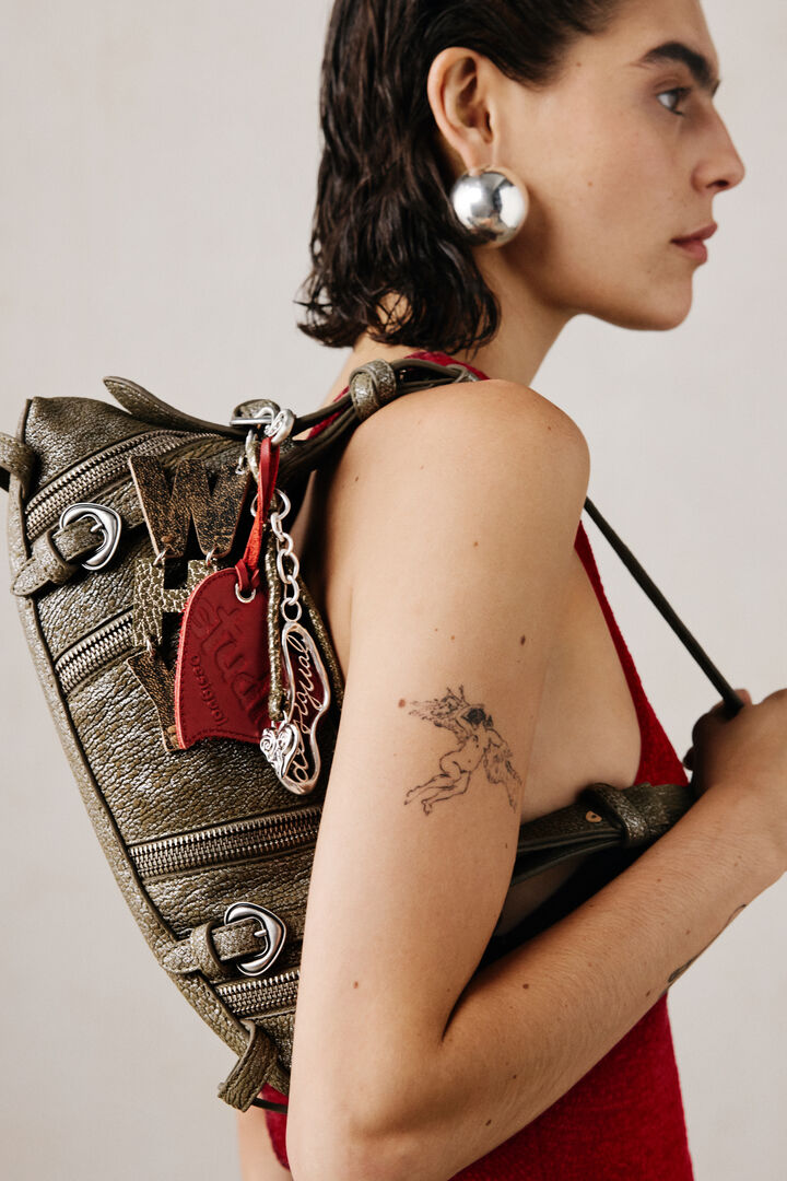 Mittelgroße Tasche aus metallisiertem Leder Studio | Desigual