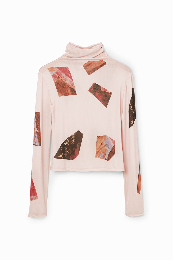 Camiseta slim cuello alto collage | Desigual