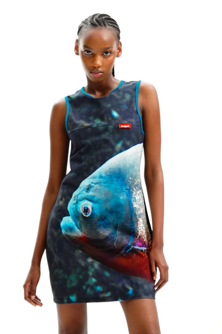 Robe courte piranha Tyler McGillivary | Desigual