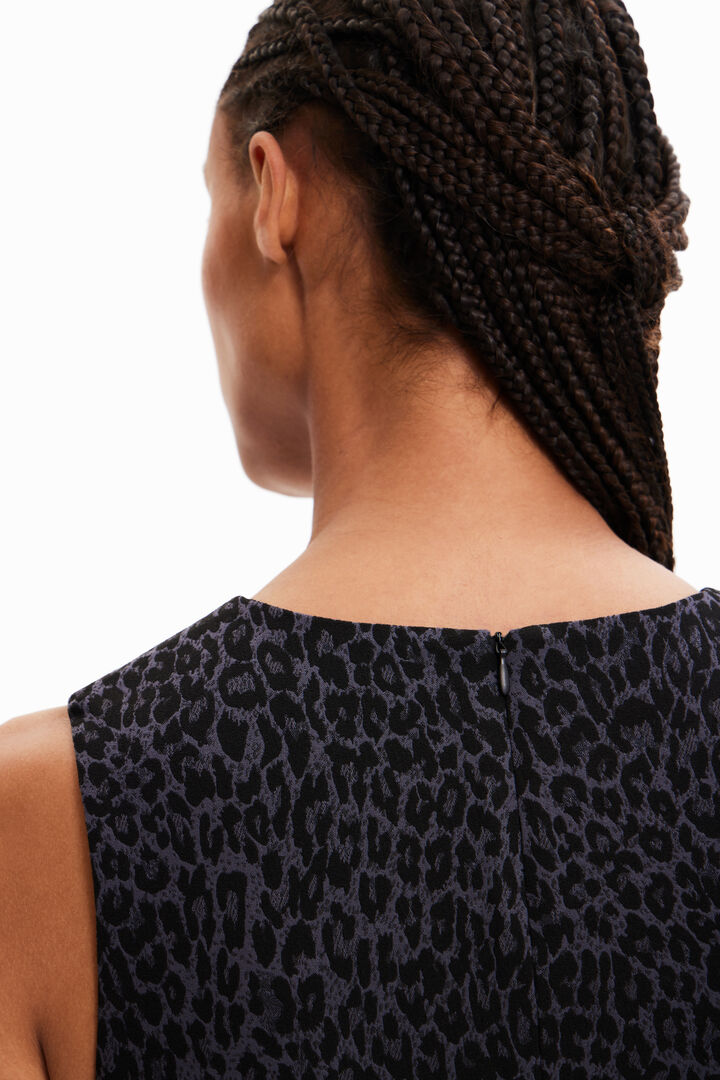 Short slim dress with animal print | Desigual