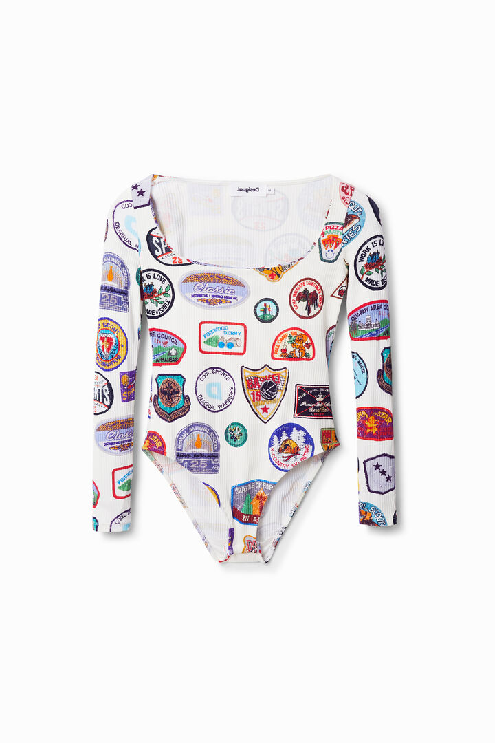 Body with college patch print | Desigual