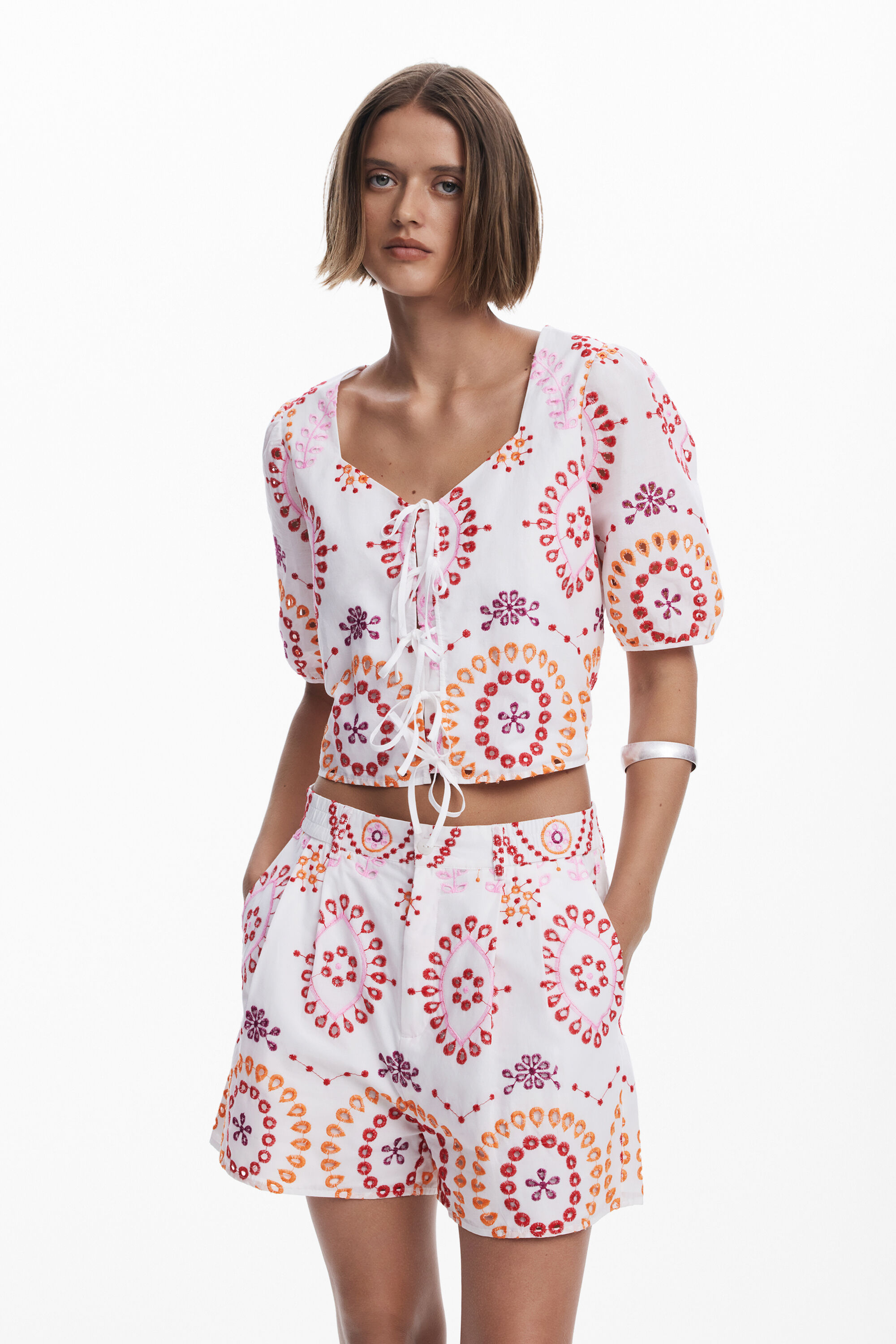 Desigual プリントショートパンツ In Material Finishes