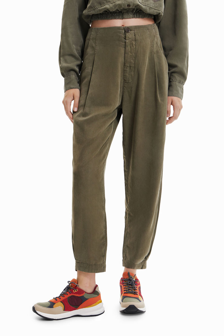 Pantalón slouchy pinzas | Desigual