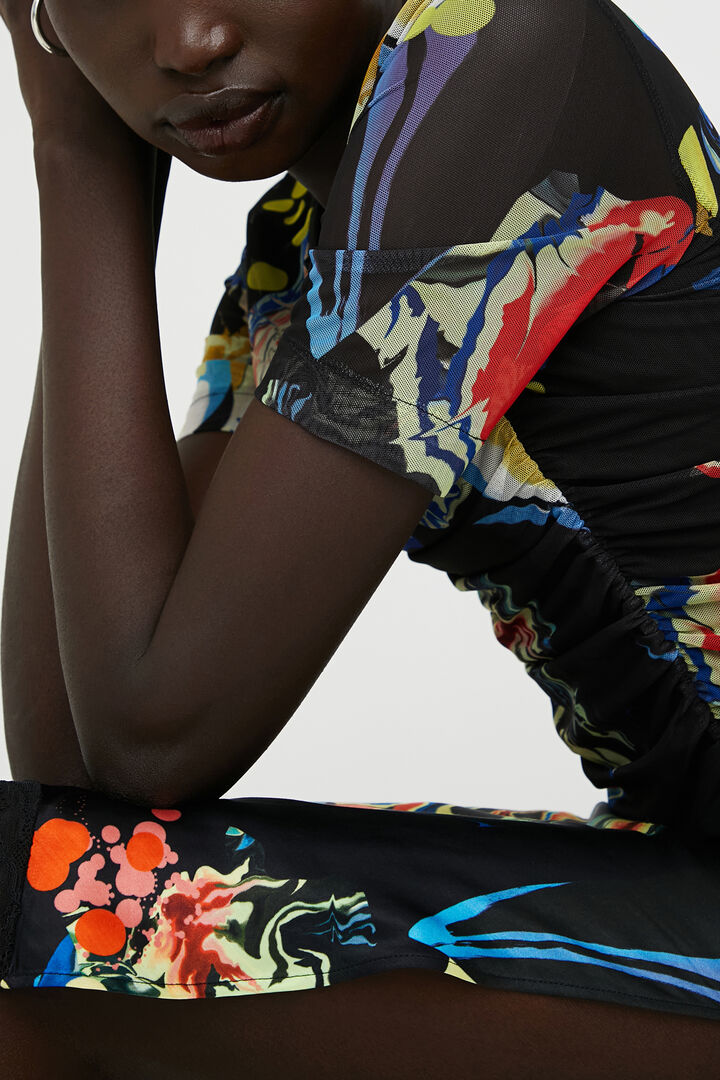 Camiseta slim fruncida | Desigual
