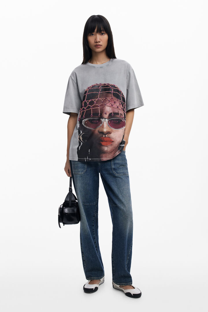 Camiseta manga corta cara | Desigual