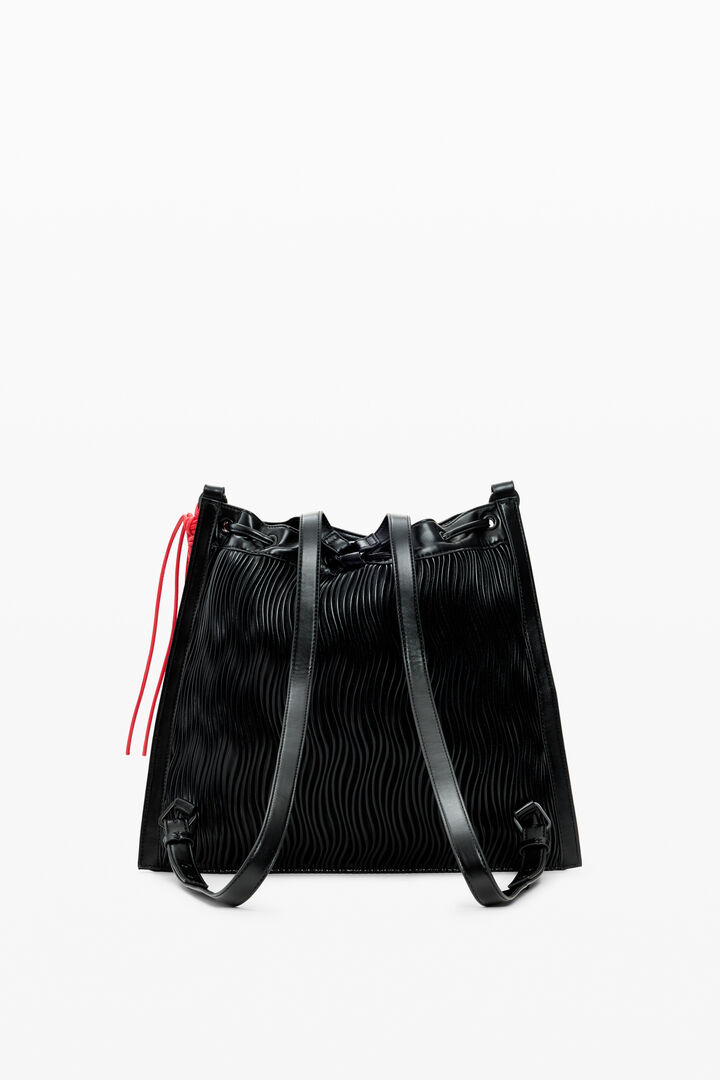 Mochila mediana relieve | Desigual