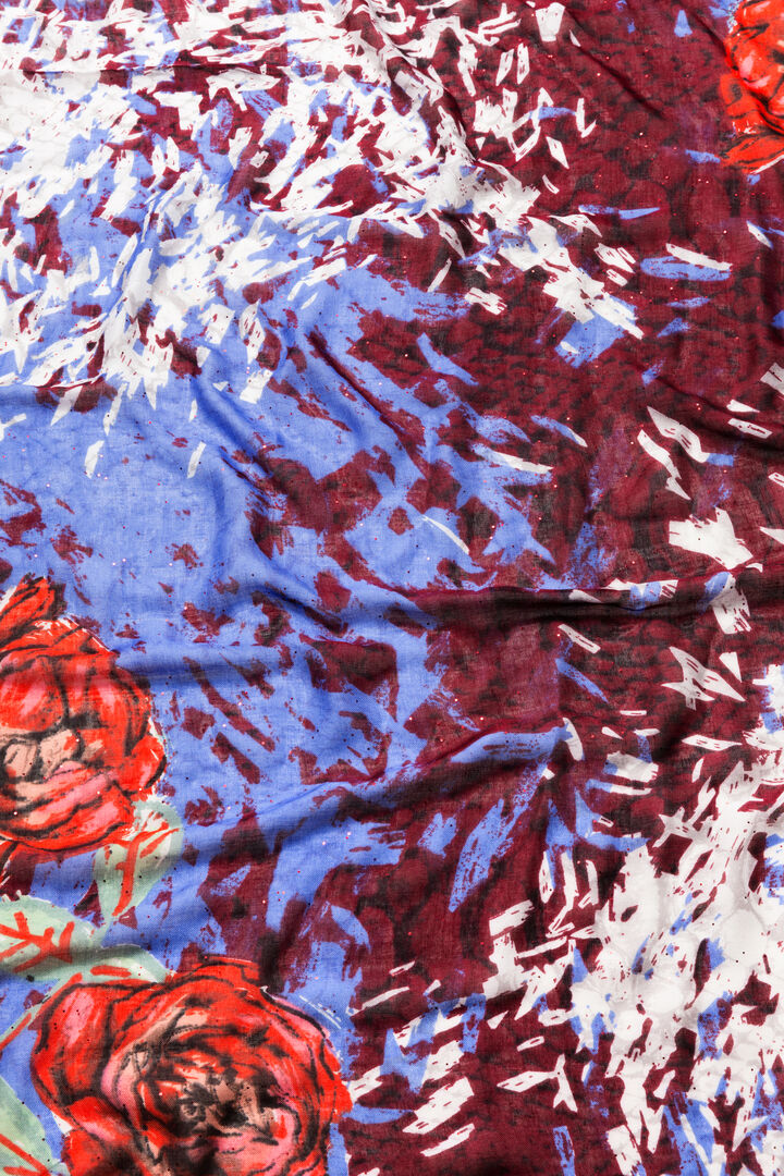 Abstract Roses Scarf | Desigual